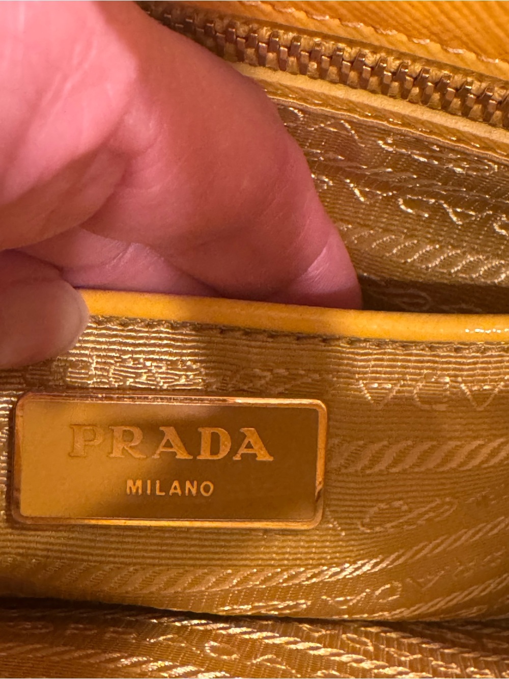 Prada BN2535 Galleria Saffiano Vernice Tote in Girasole Yellow with double COA! - Picture 5 of 16